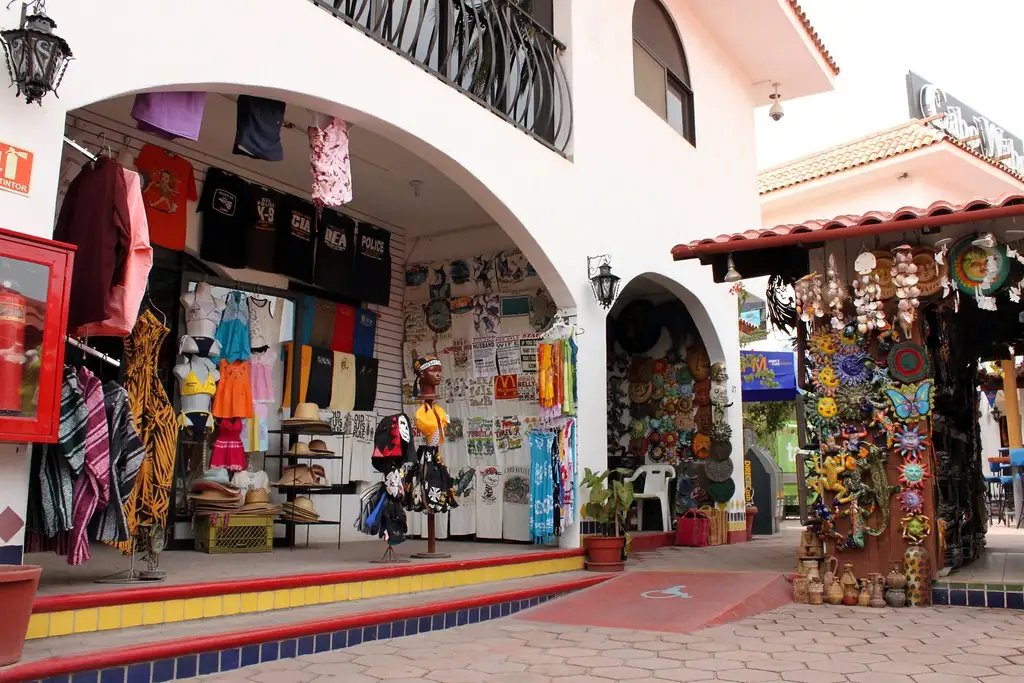 The Best Shopping Centers in Los Cabos